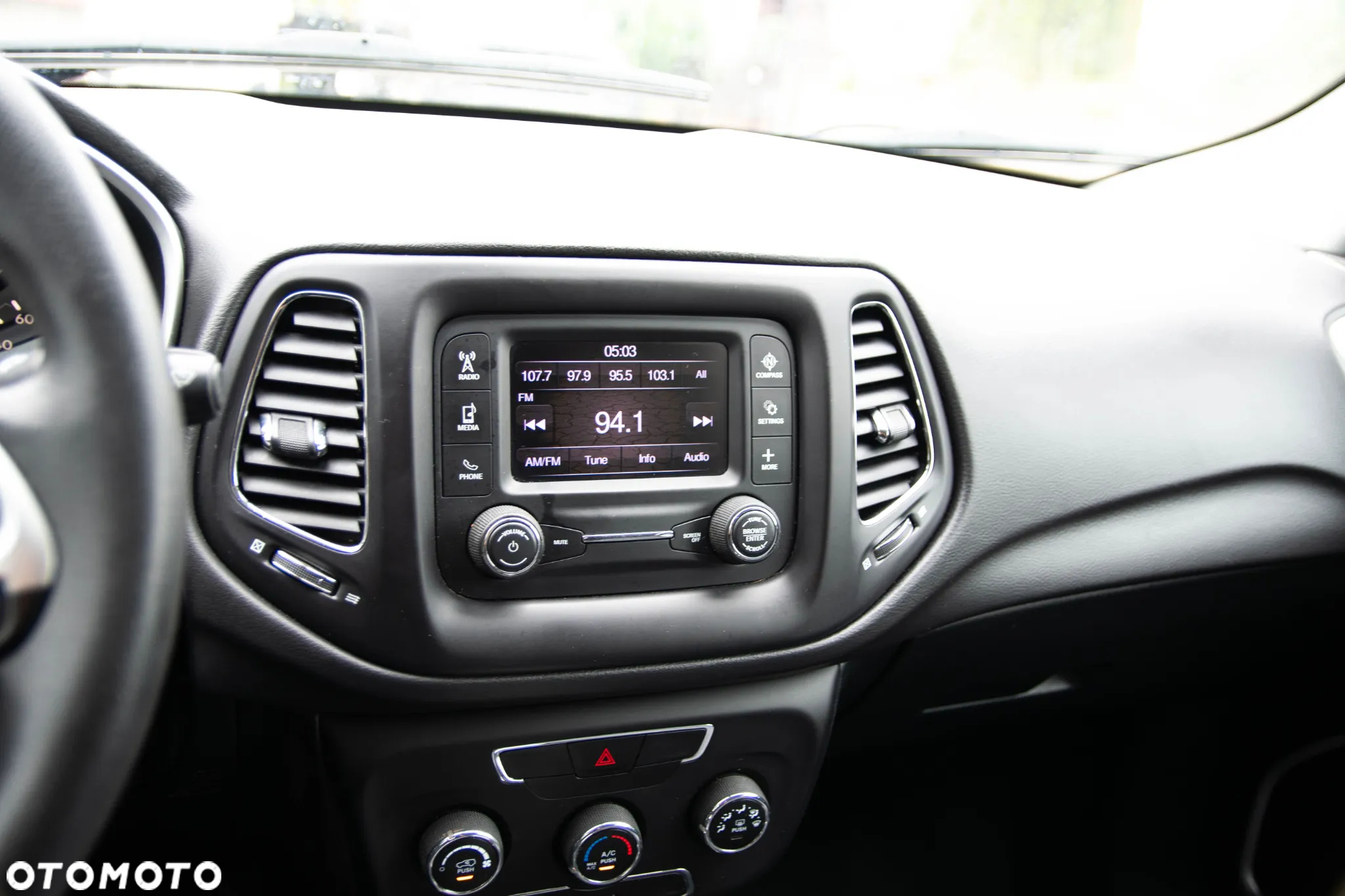 Jeep Compass - 8
