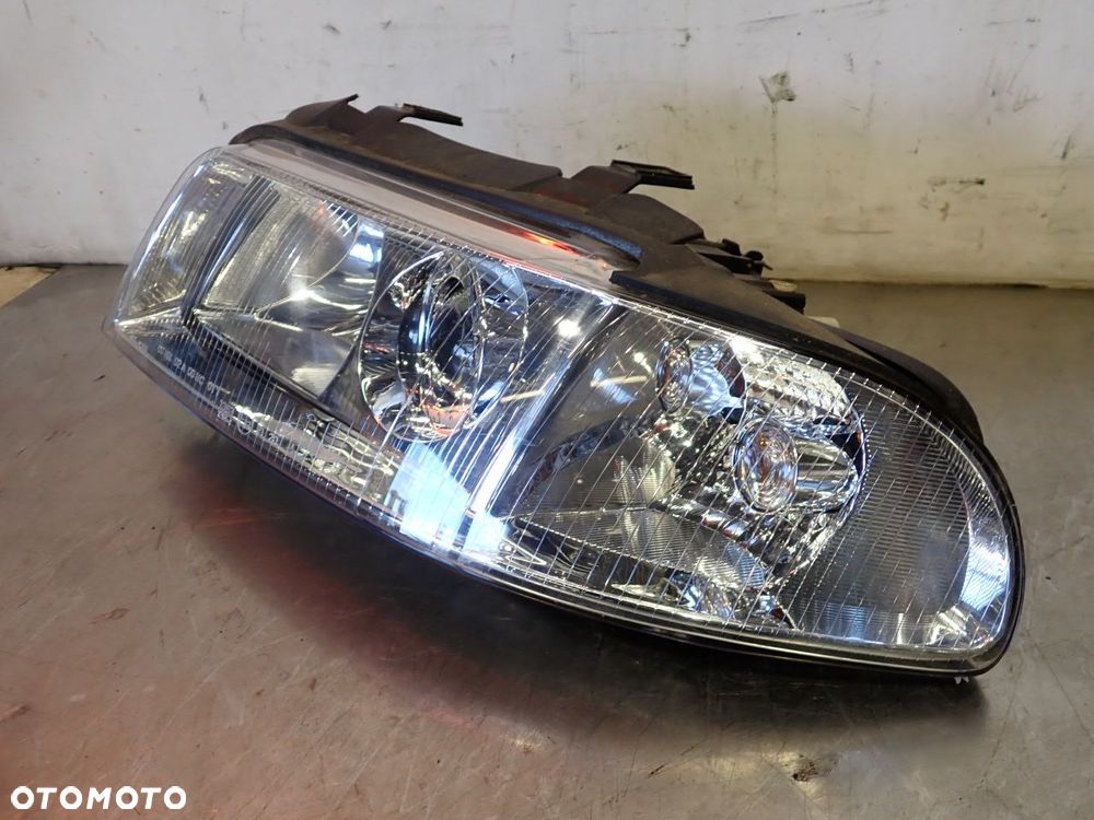 LAMPA LEWA PRZEDNIA SOCZEWKA AUDI A4 B5 - 3