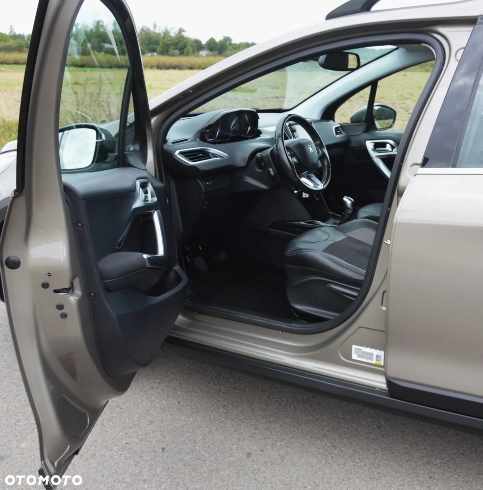 Peugeot 2008 - 12