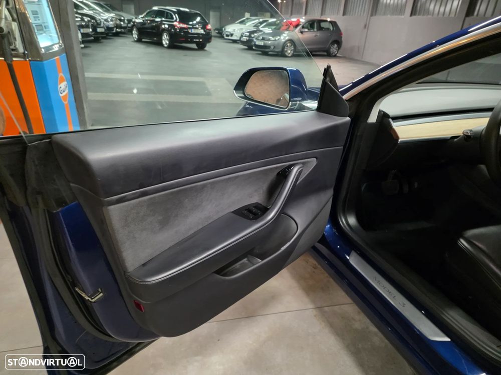 Tesla Model 3 - 18