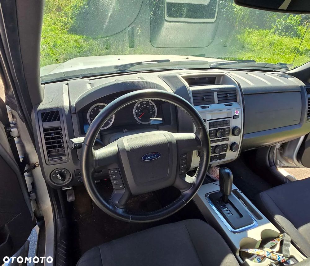 Ford Escape 2.5 FWD S - 9