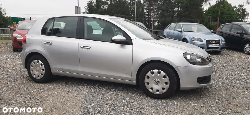 Volkswagen Golf - 22