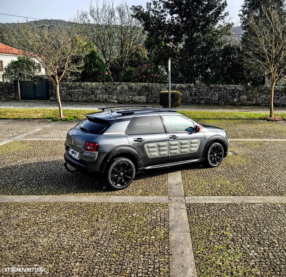 Citroën C4 Cactus 1.6 BlueHDi Shine Ed.Midnight - 28