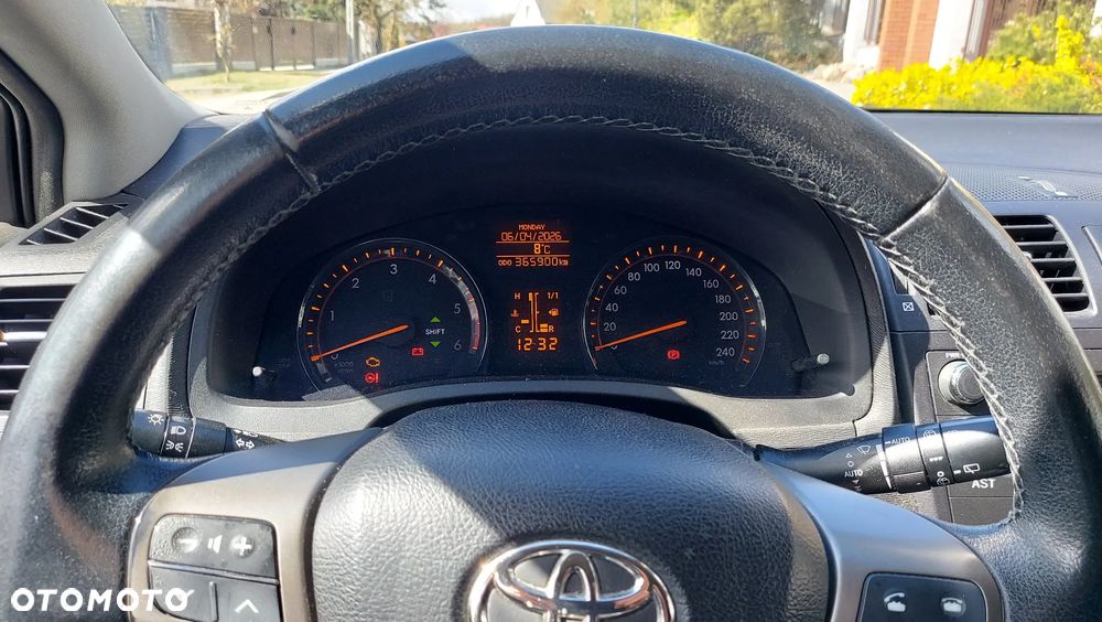 Toyota Avensis 2.0 D-4D Sol - 12