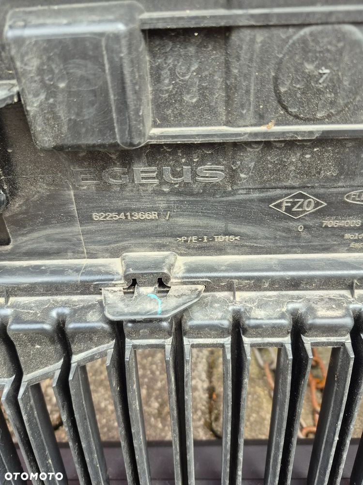 Renault Master V zderzak przedni 622541366R - 10