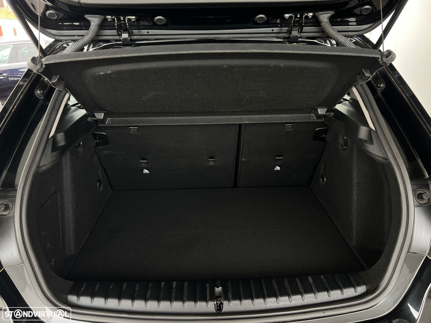 BMW 116 d Advantage Auto - 29