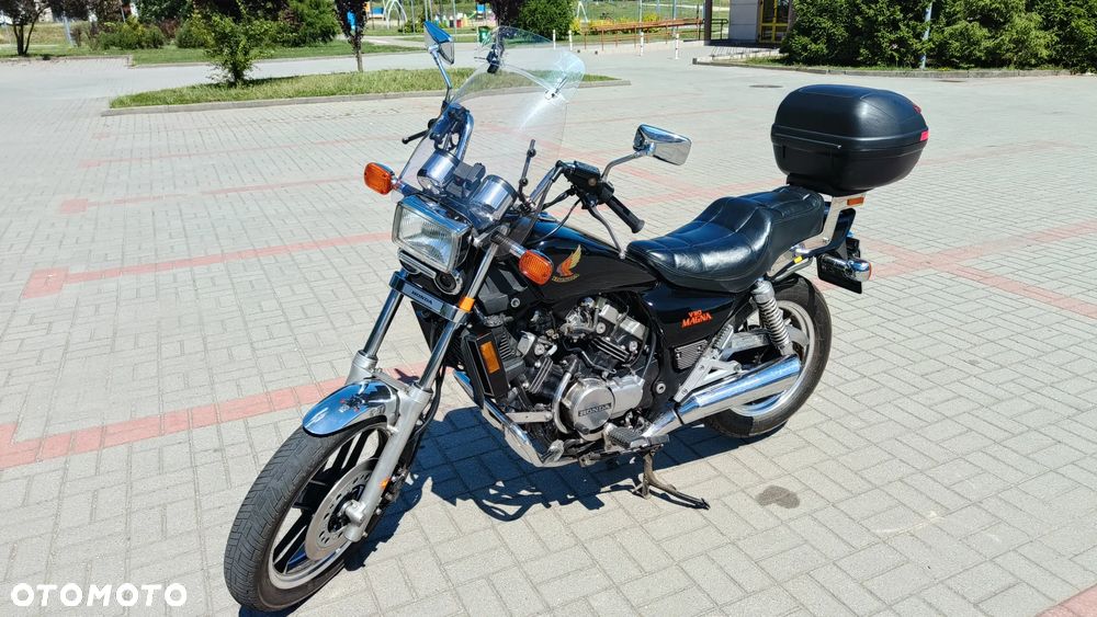 Honda VF - 9