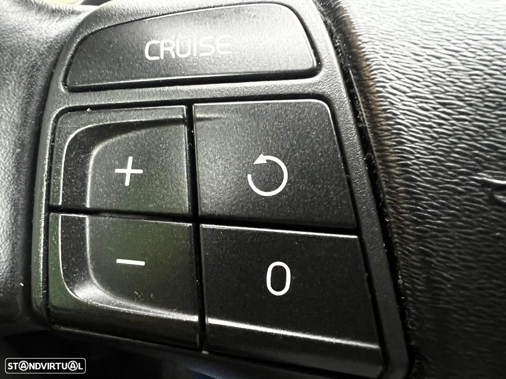 Volvo XC 60 D5 Momentum - 22