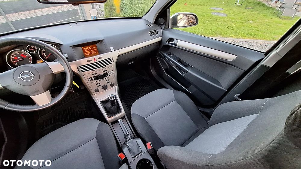 Opel Astra 1.6 - 10