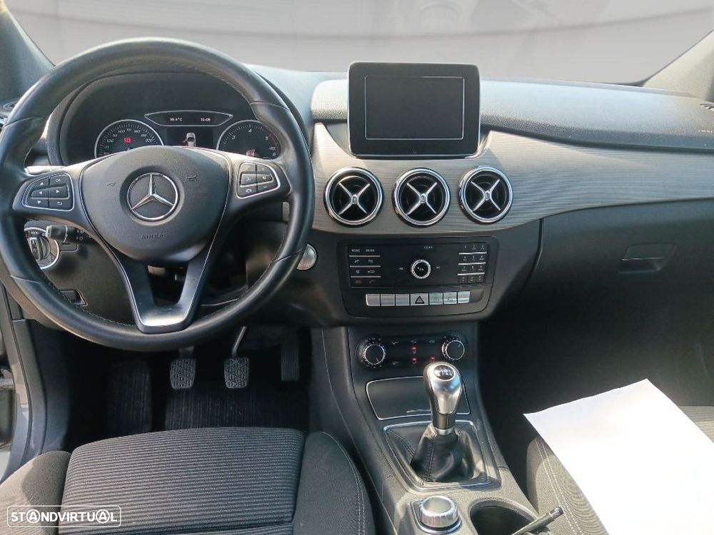 Mercedes-Benz B 180 d Style - 15