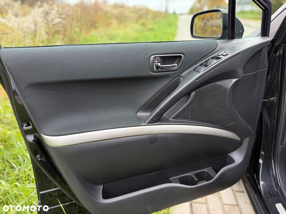 Toyota Corolla Verso 2.2 D-4D X + NAVI 7os - 12