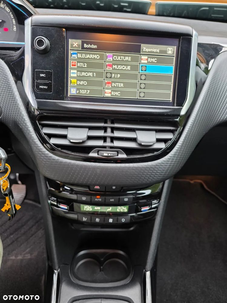 Peugeot 2008 PureTech 82 Allure - 24