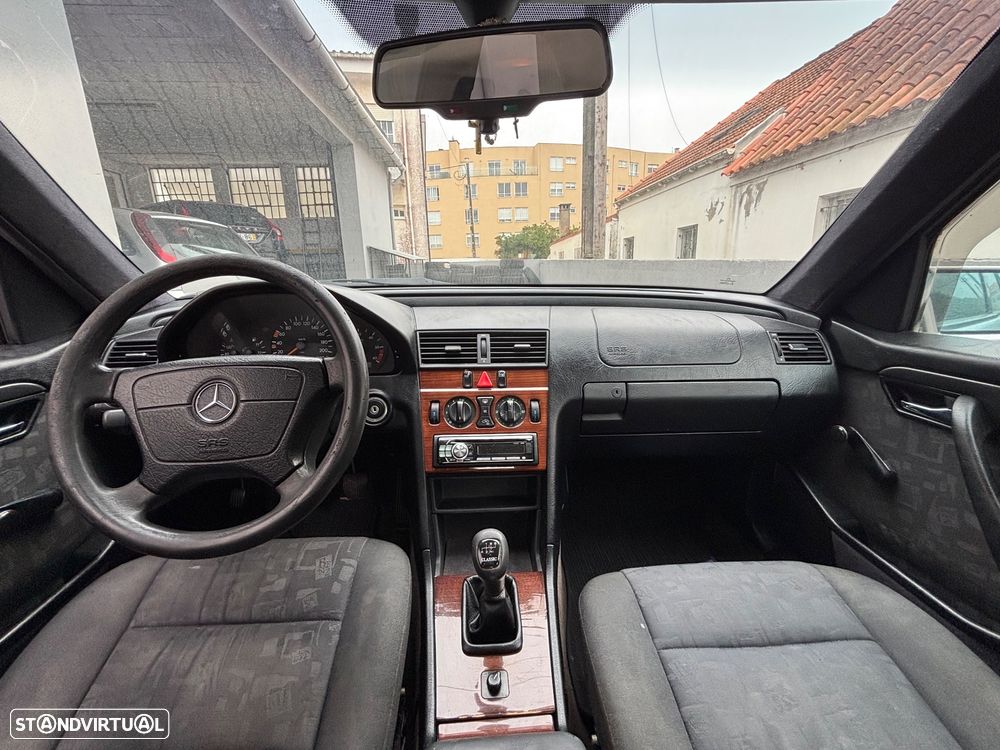 Mercedes-Benz C 220 - 15