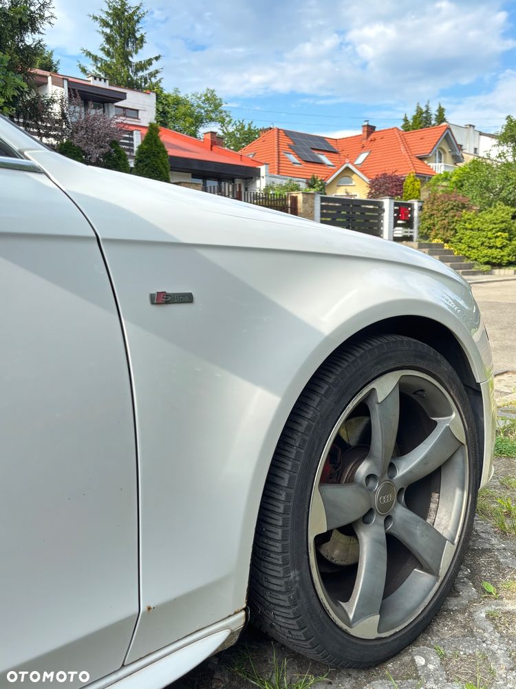 Audi A4 Limousine - 15