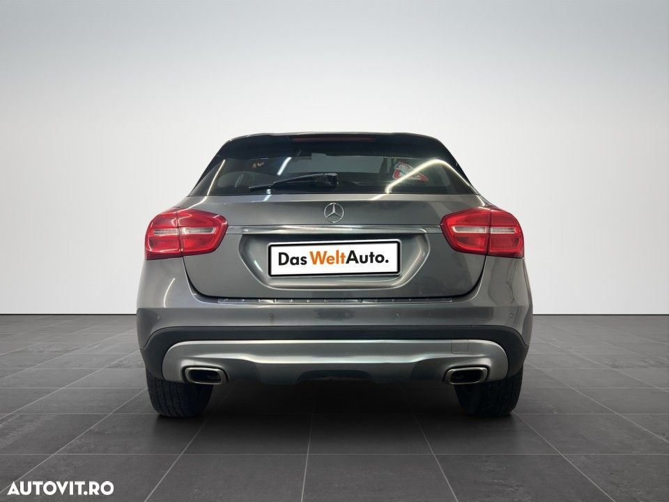 Mercedes-Benz GLA - 5