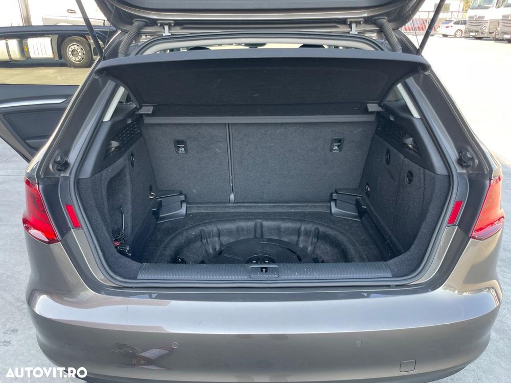 Audi A3 2.0 TDI ack (clean diesel) Ambiente - 12