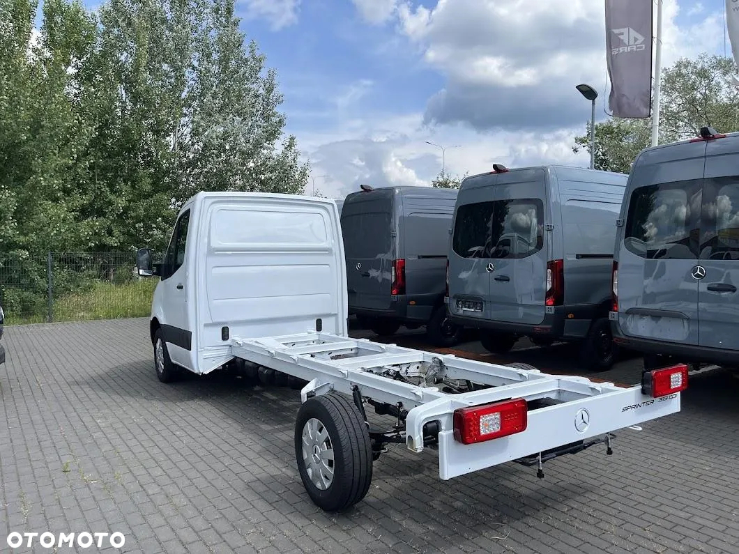Mercedes-Benz Sprinter - 3