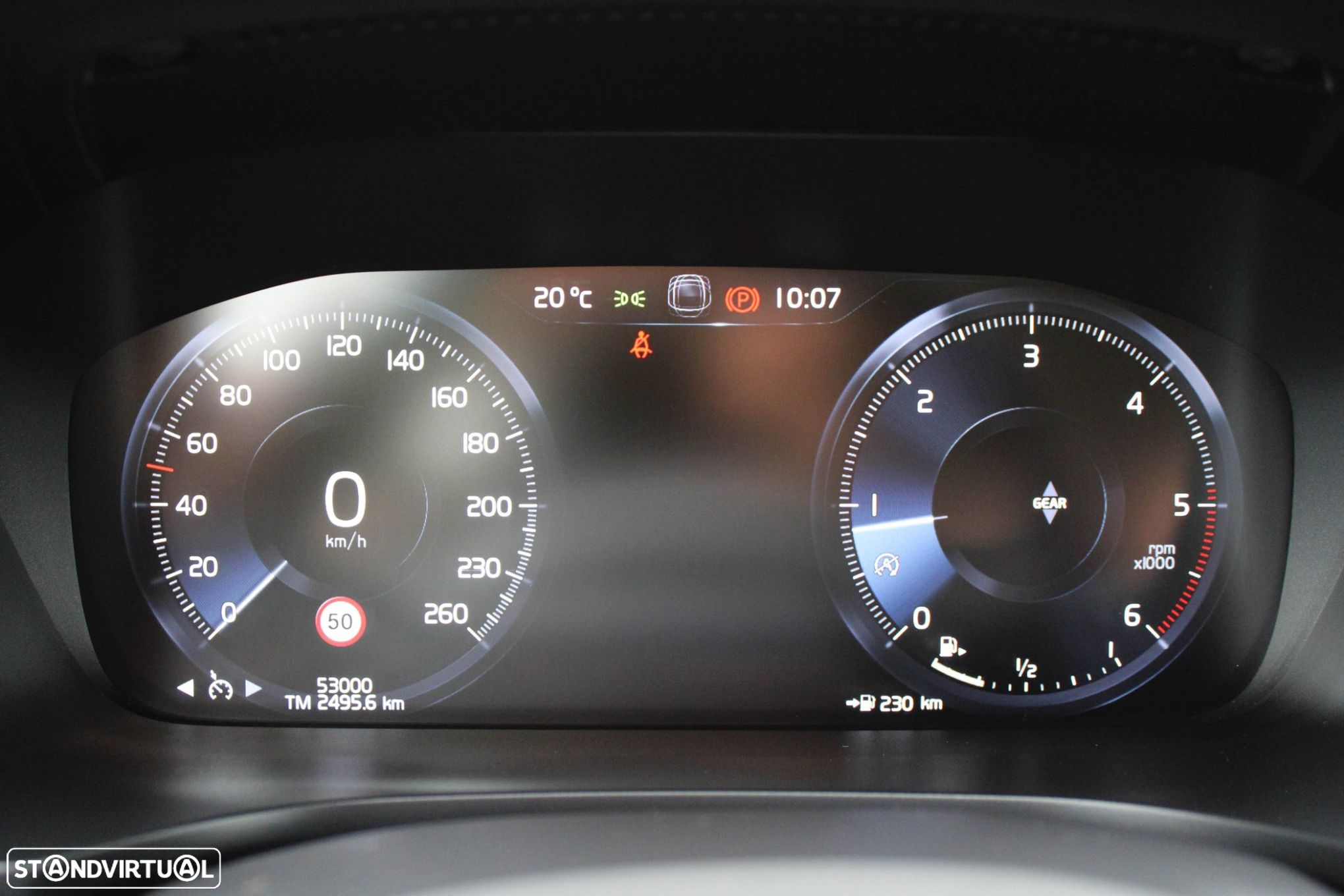 Volvo V60 2.0 D3 Momentum - 32