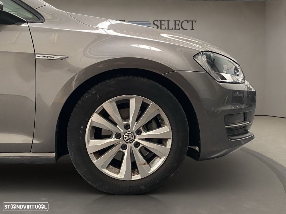 VW Golf 1.6 TDi BlueMotion Confortline - 6