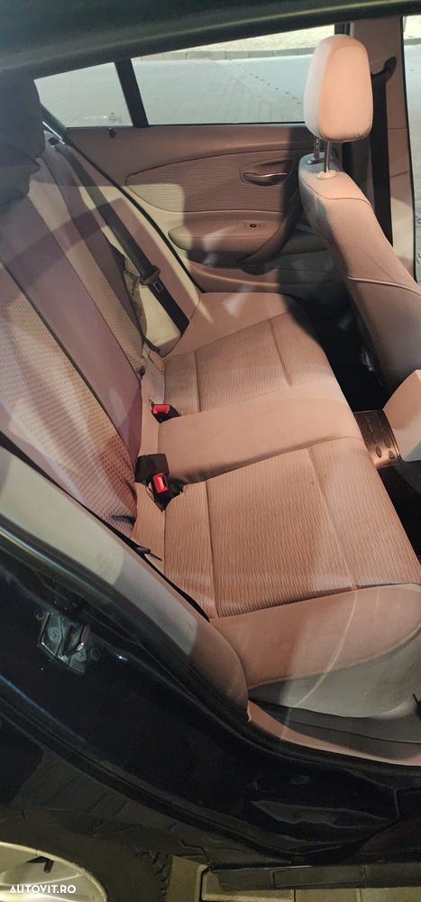 BMW Seria 1 118d - 4