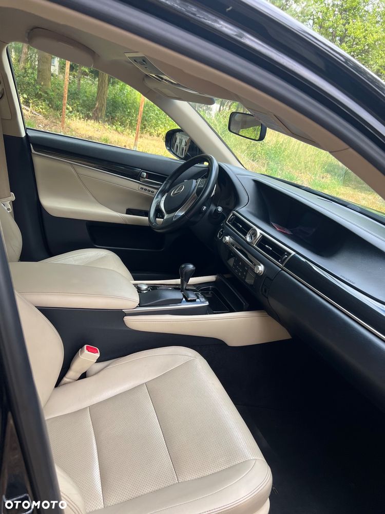 Lexus GS - 2