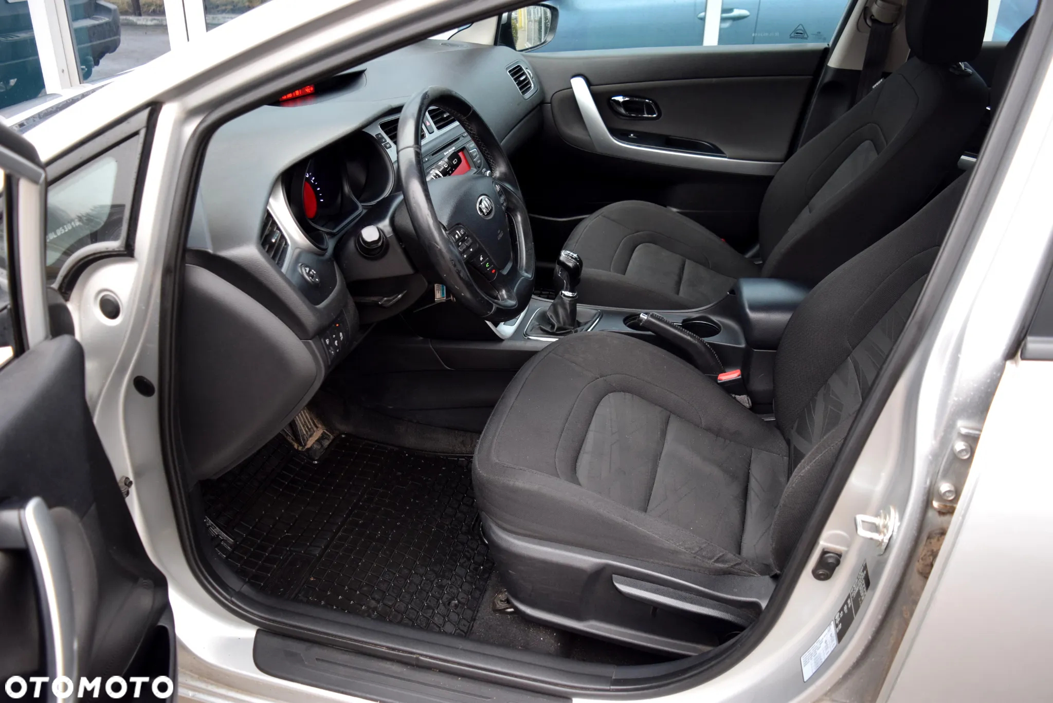 Kia Ceed Cee'd 1.4 L - 6