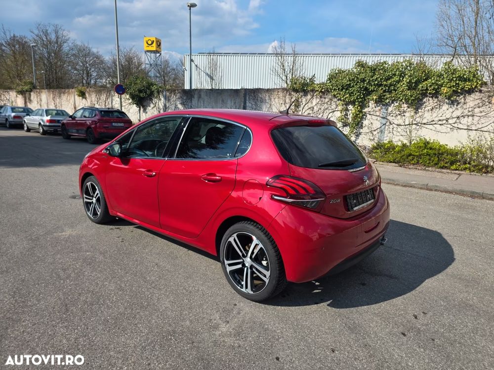 Peugeot 208 - 5
