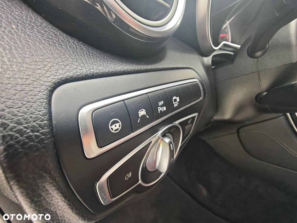 Mercedes-Benz GLC - 38