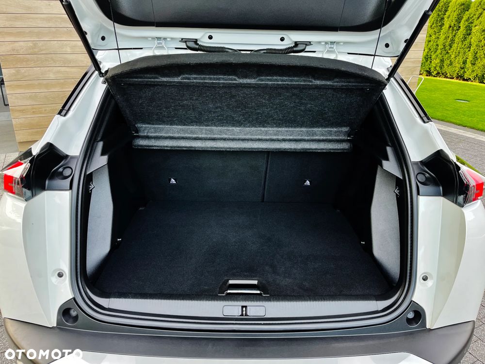 Peugeot 2008 1.2 PureTech Allure S&S - 21