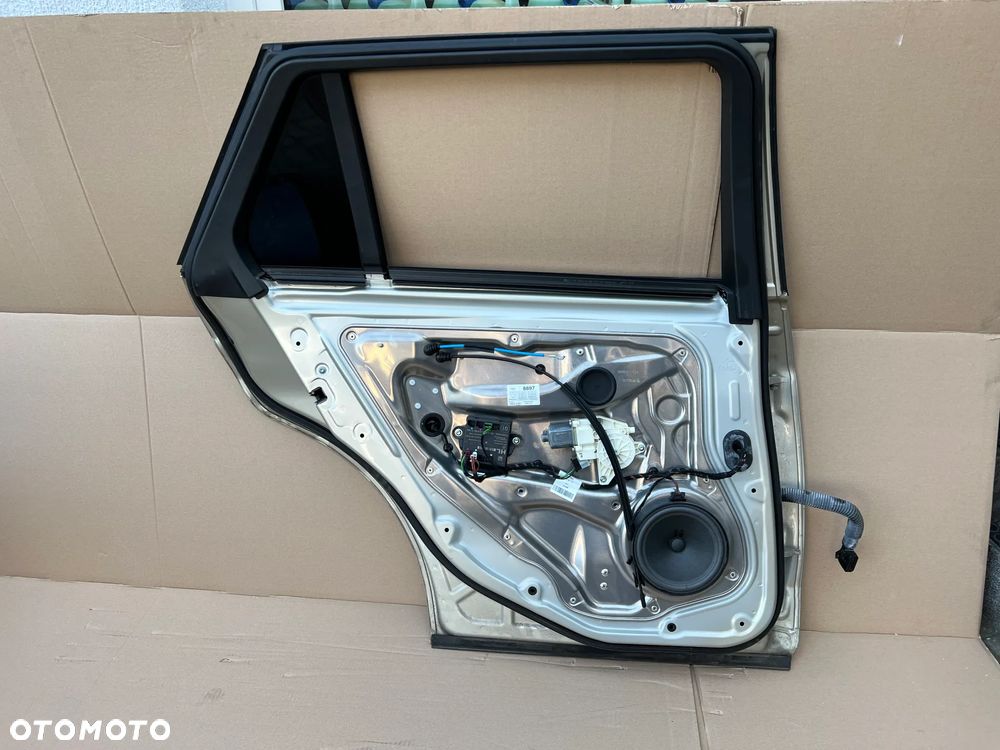 MERCEDES W212 E 212 TYLNE LEWE DRZWI KOMBI - 4