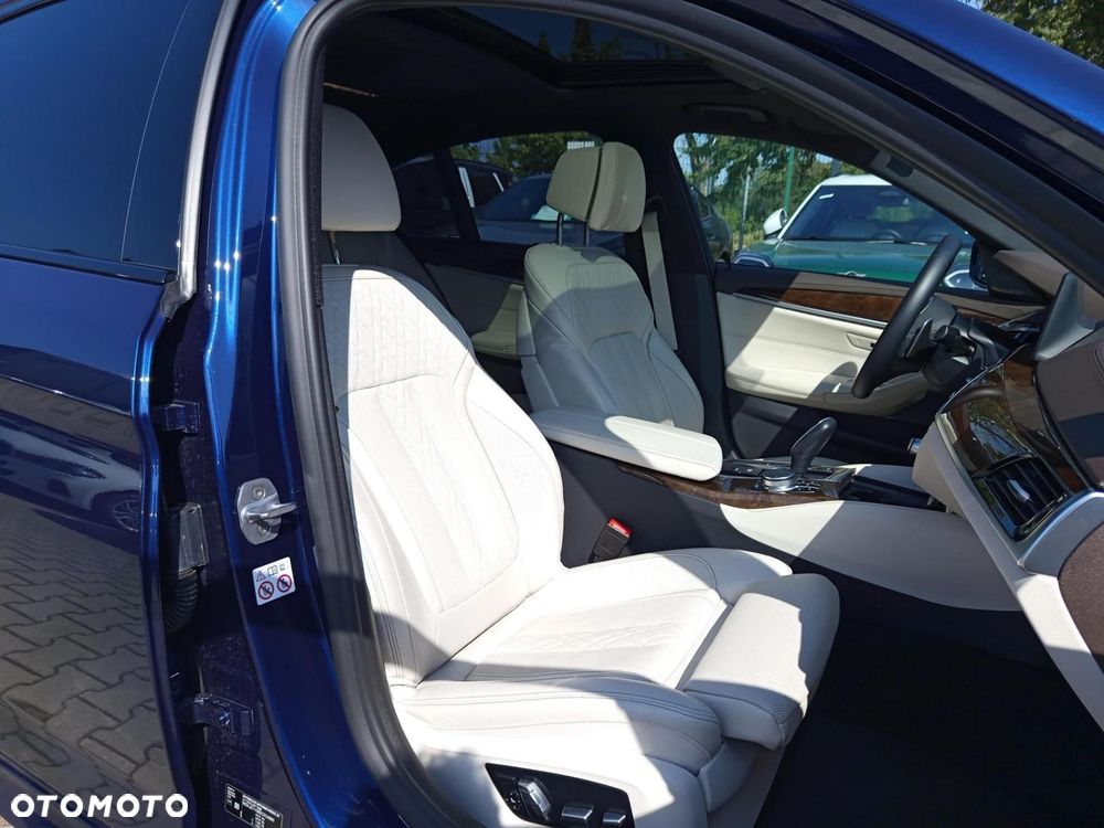 BMW Seria 5 - 21