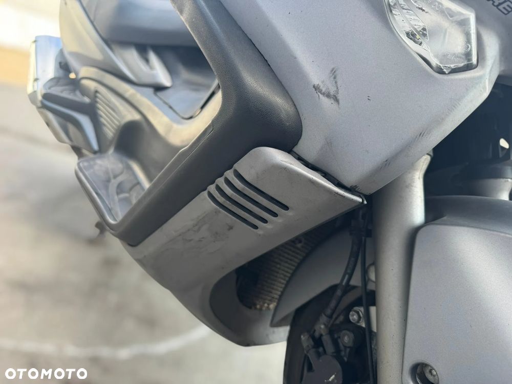 Suzuki Burgman - 11