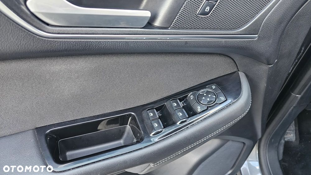 Ford S-Max 2.0 TDCi Titanium PowerShift - 12