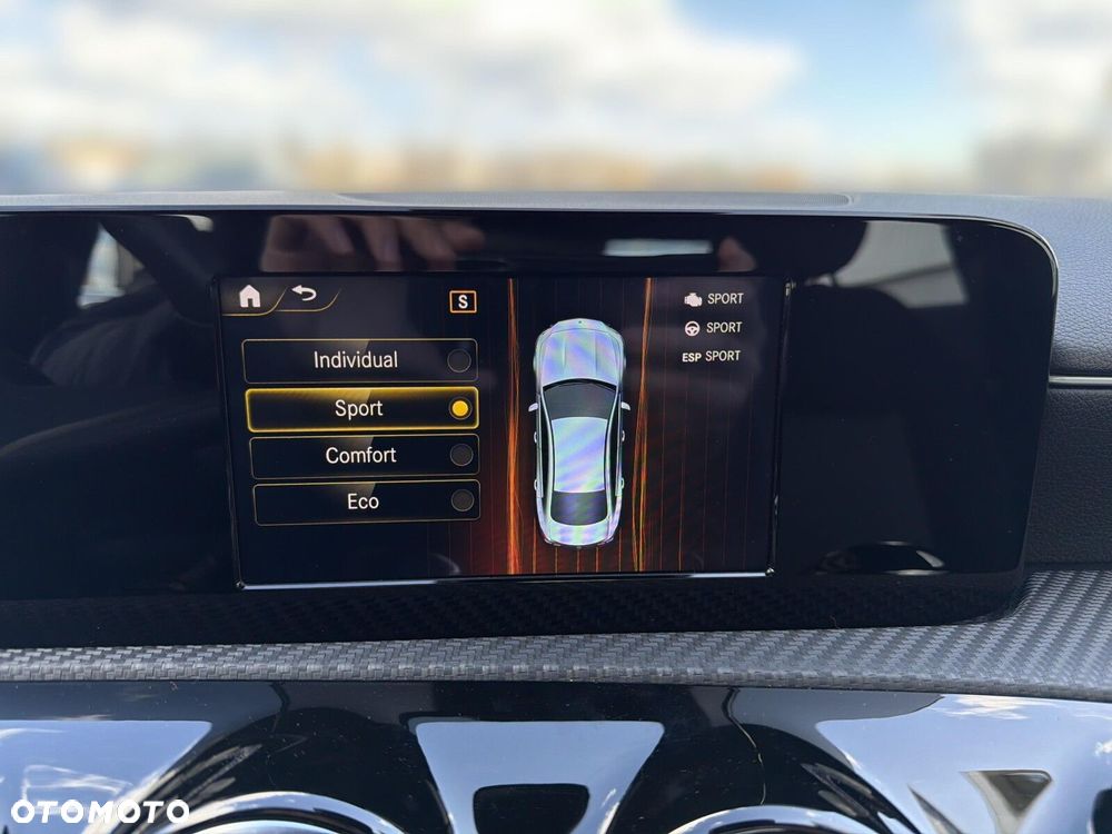 Mercedes-Benz CLA - 22