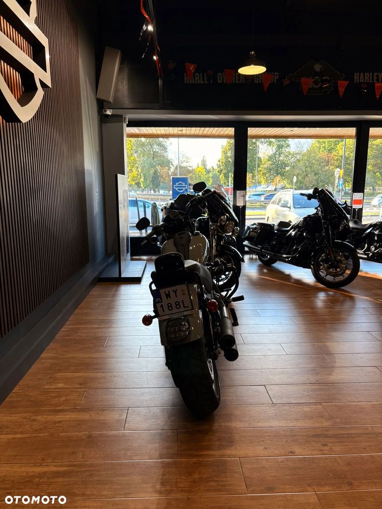 Harley-Davidson Softail Low Rider - 4