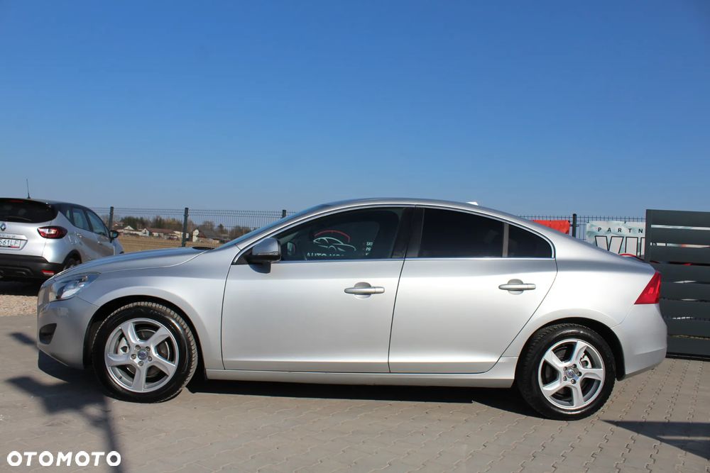 Volvo S60 D3 Summum - 16