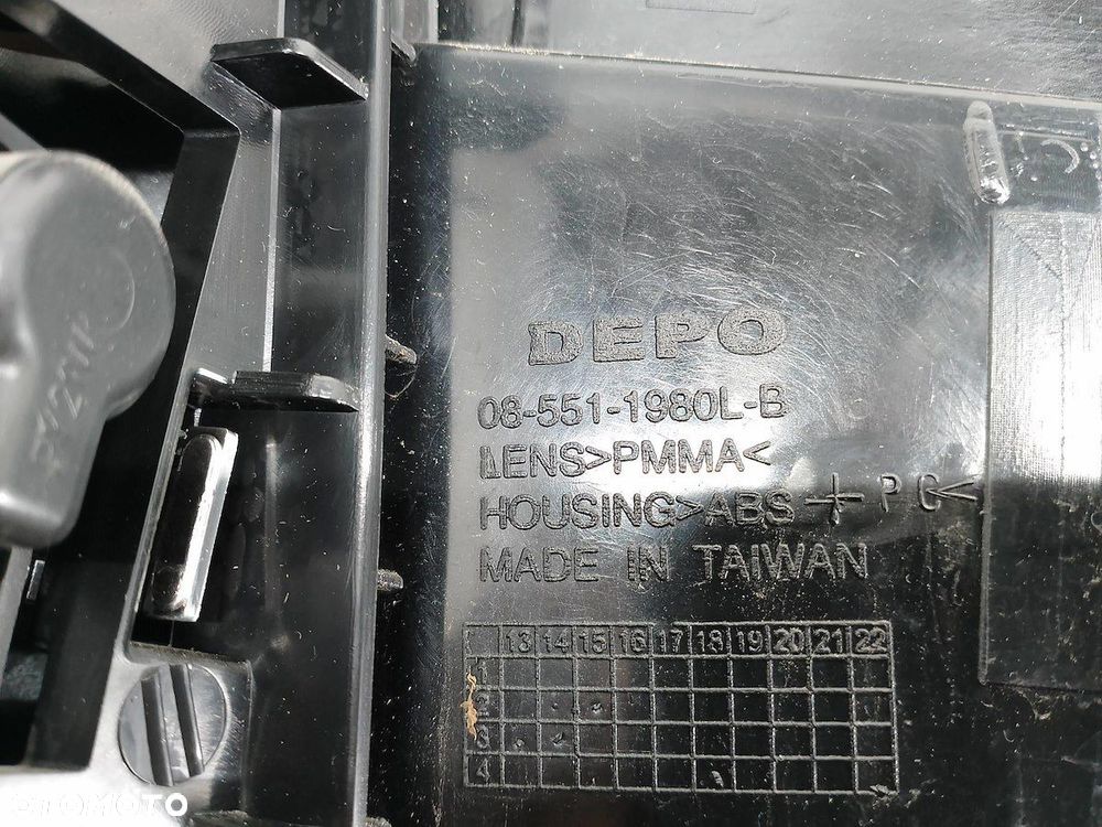 LAMPA TYLNA LEWA RENAULT LAGUNA III 08-551-1980L KOMBI - 6