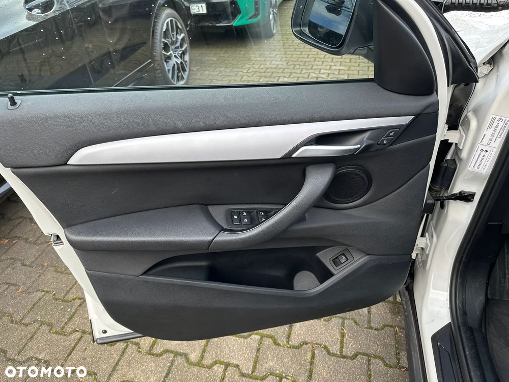 BMW X1 sDrive18i Advantage - 11