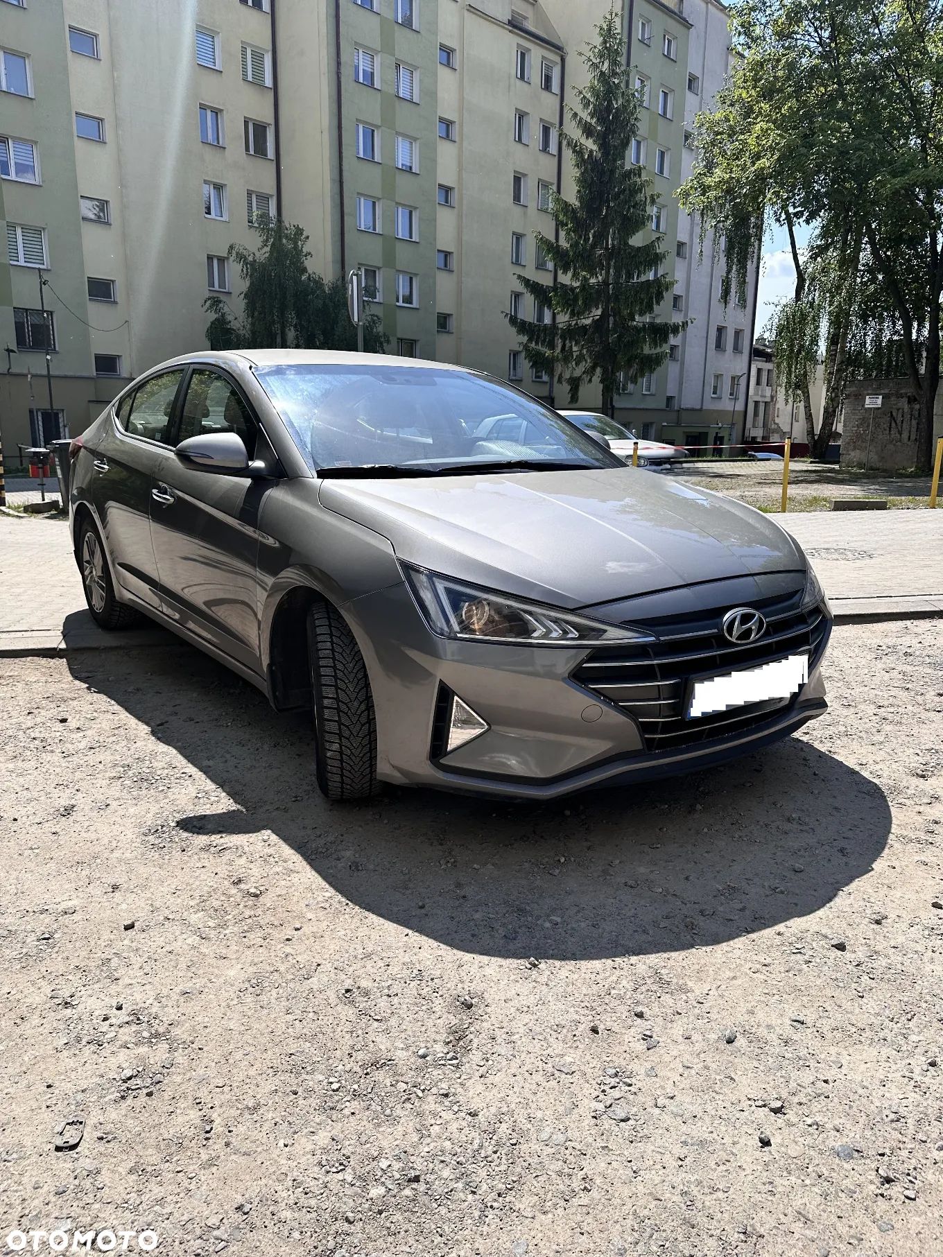 Hyundai Elantra 1.6 Comfort - 1