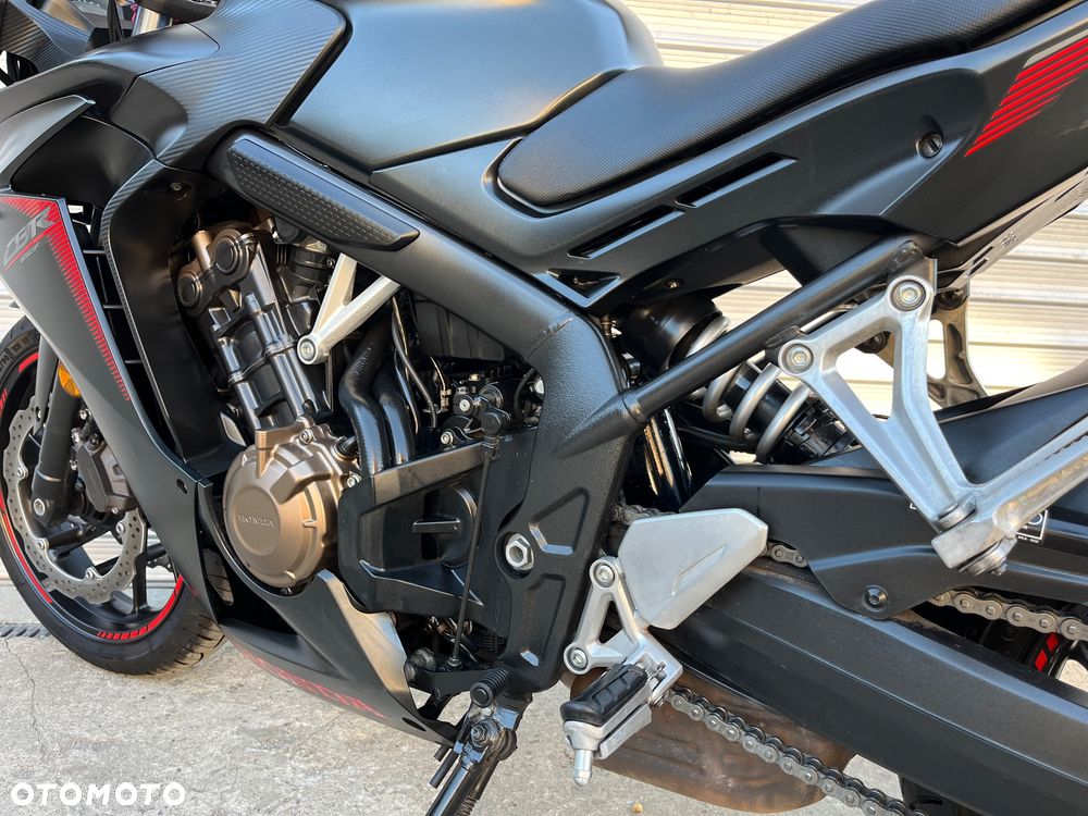 Honda CBR - 37