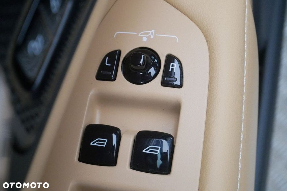 Volvo V90 B5 D AWD Ultimate Dark - 32