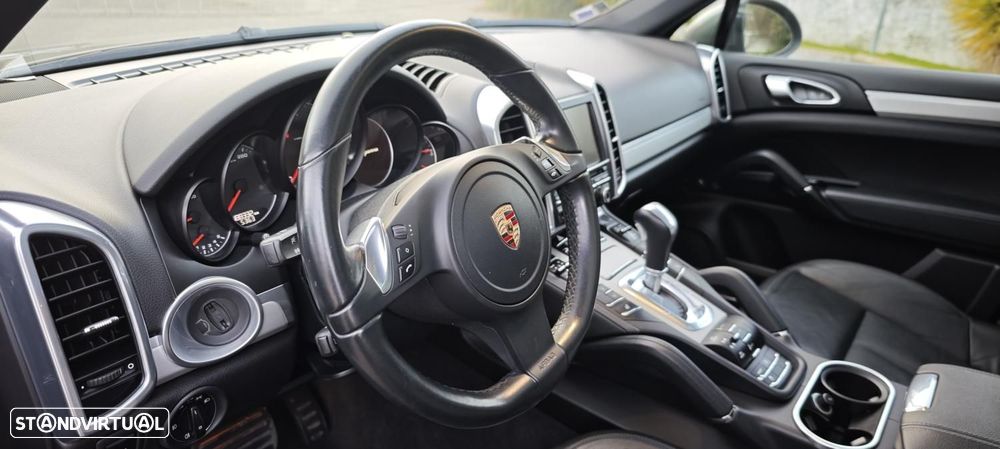 Porsche Cayenne Platinum Edition - 4