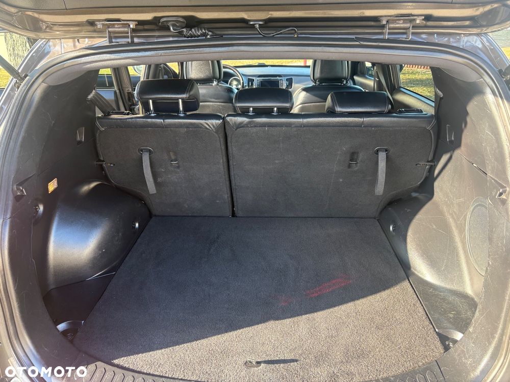 Kia Sportage 2.0 CRDI 4WD Fifa World Cup Edition - 28