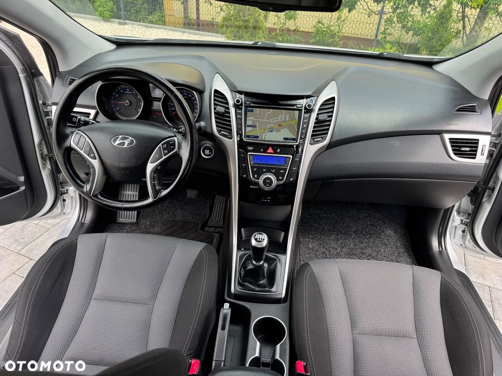 Hyundai i30 1.4 BlueDrive Go - 25