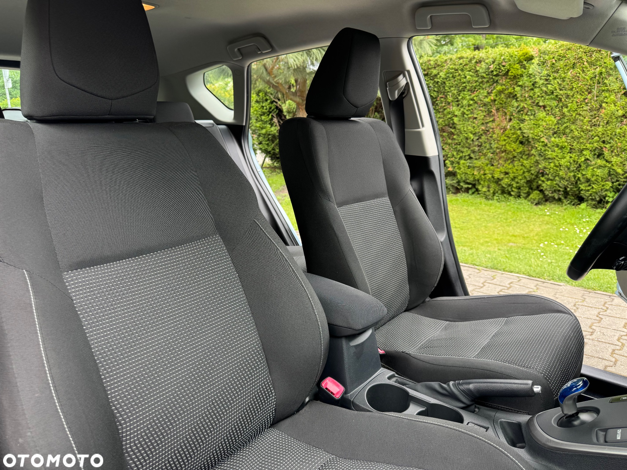 Toyota Auris Hybrid 135 Prestige - 29