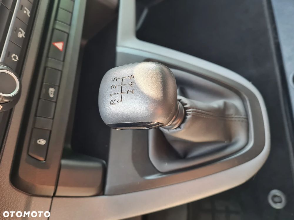 Opel Vivaro - 16