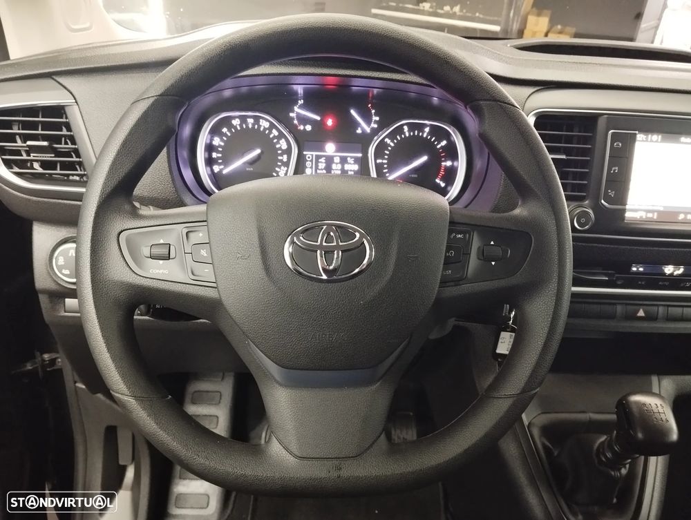 Toyota Proace Verso 1.5 D-4D L2 1.0T Exclusive 9L - 22