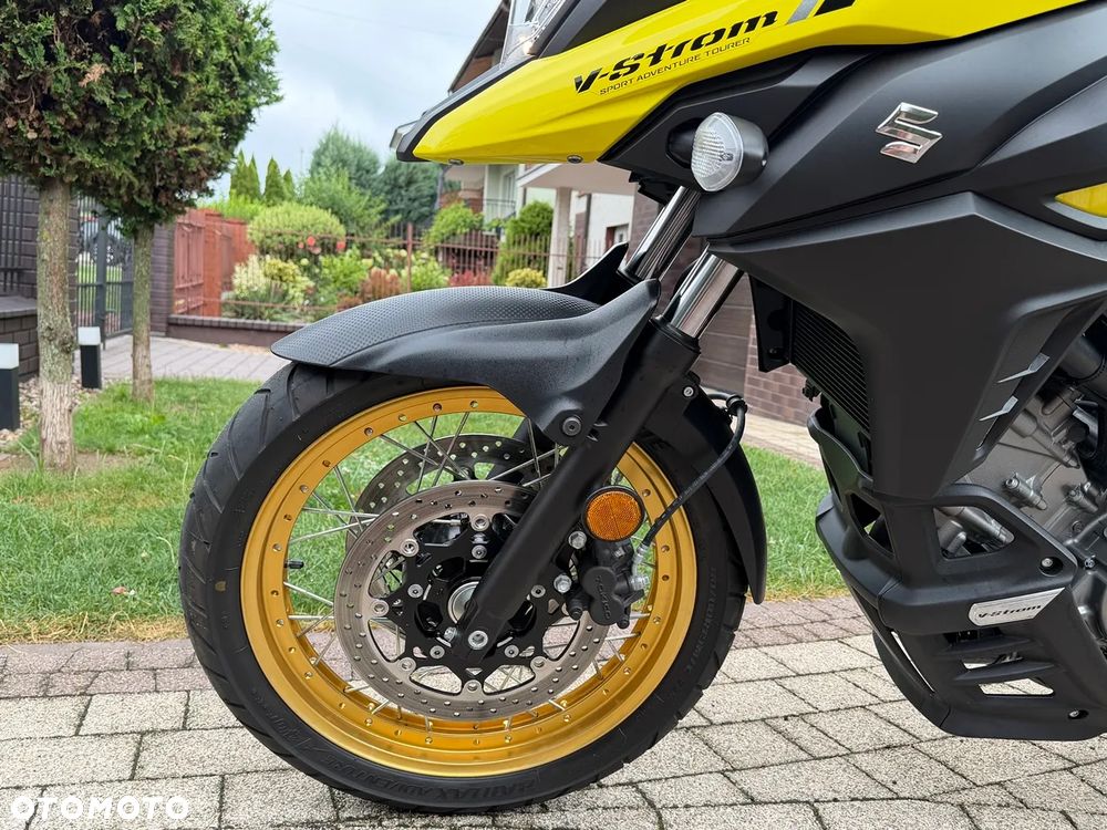Suzuki V-STROM - 4