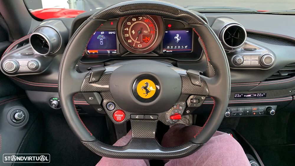 Ferrari F8 Tributo - 24
