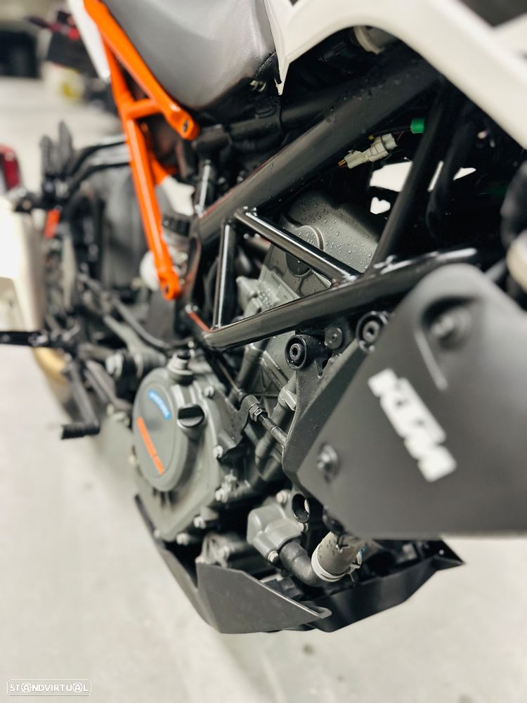 KTM Duke - 18